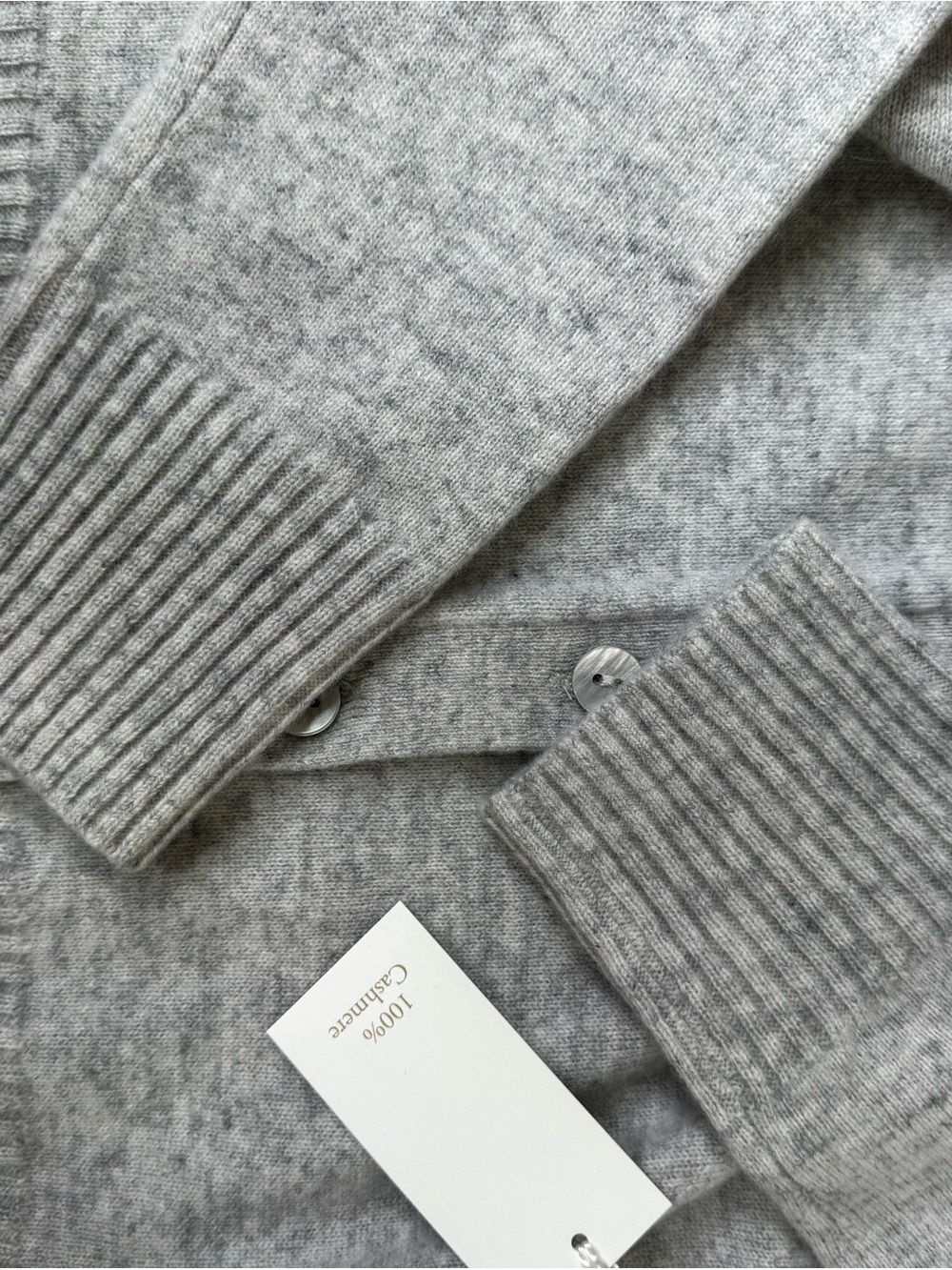 NWT Abercrombie & Fitch 100% Cashmere Gray Crew Neck Cardigan XS Luxury Sweater - Picture 7 of 9